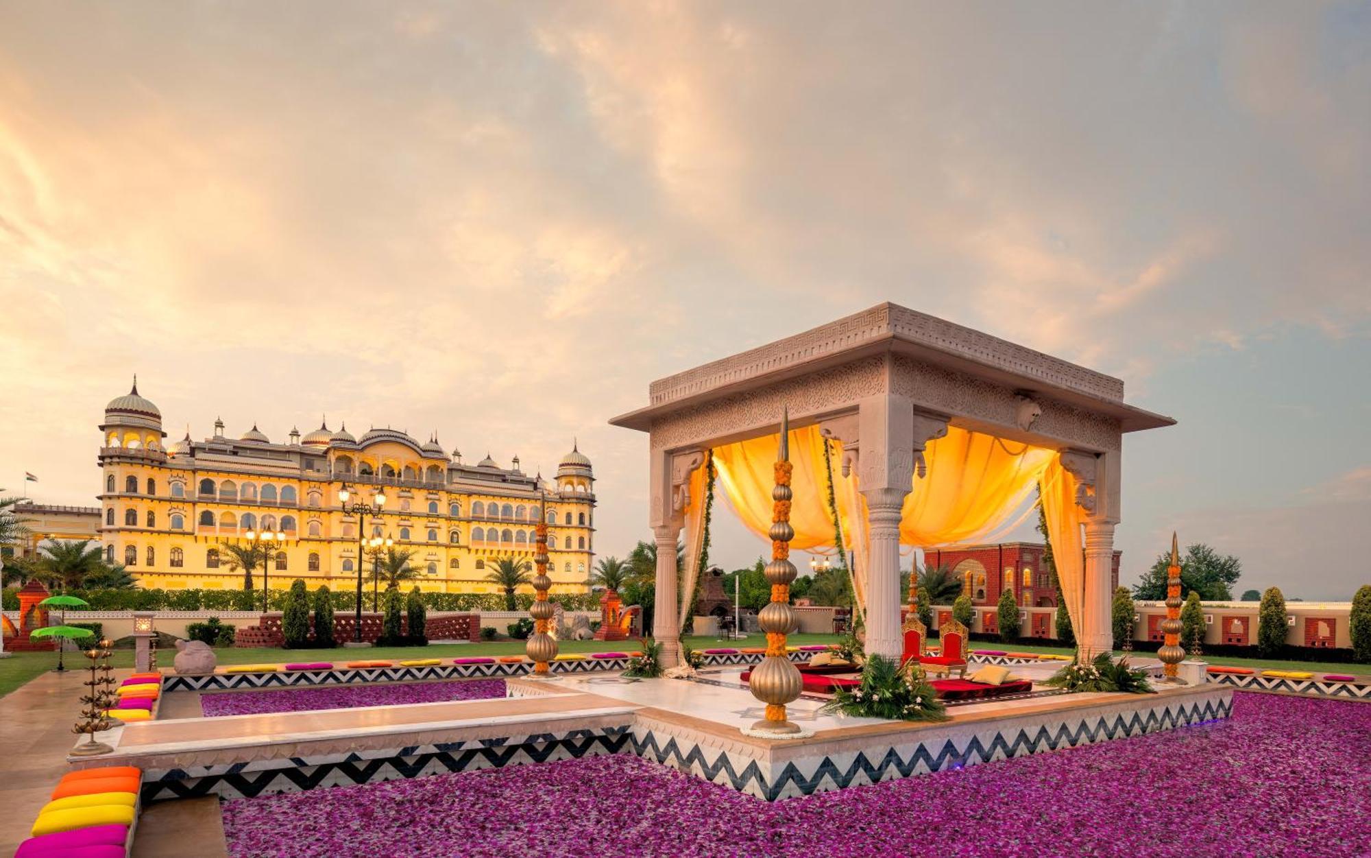 Noormahal Palace Hotel Karnal Exterior photo