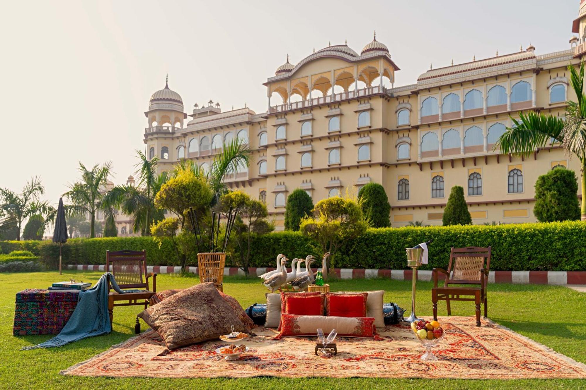 Noormahal Palace Hotel Karnal Exterior photo